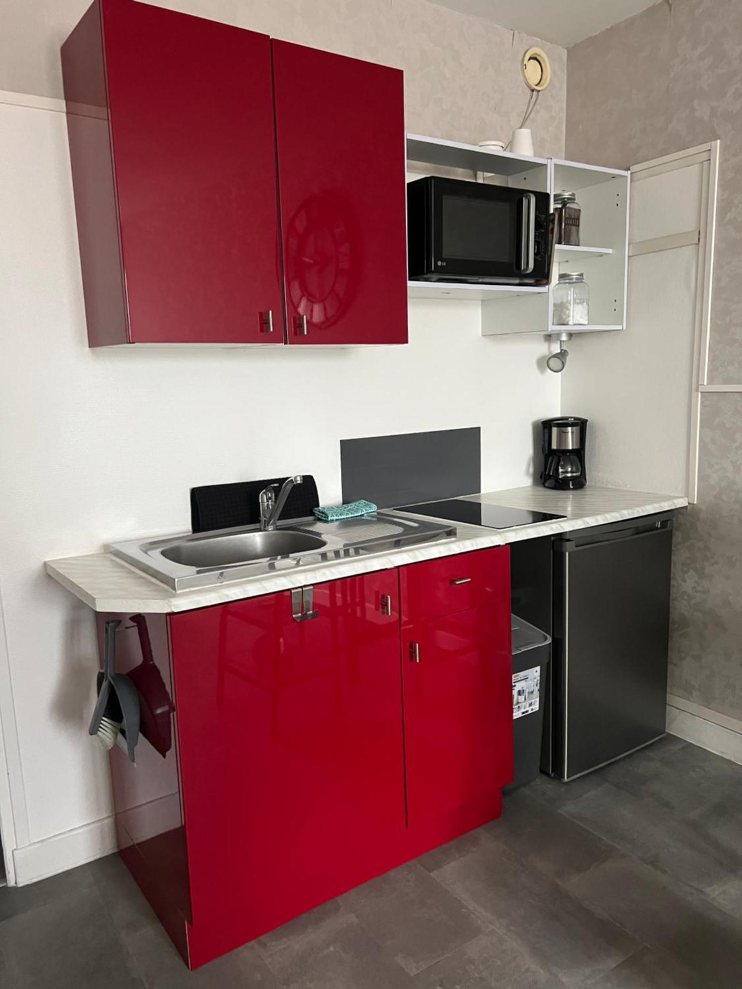 Joli Studio Avec Parking Prive, Bien Situe Moulins  Kültér fotó